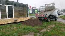 ziemia ogrodowa czarnoziem humus pod trawę trawnik kora z transportem
