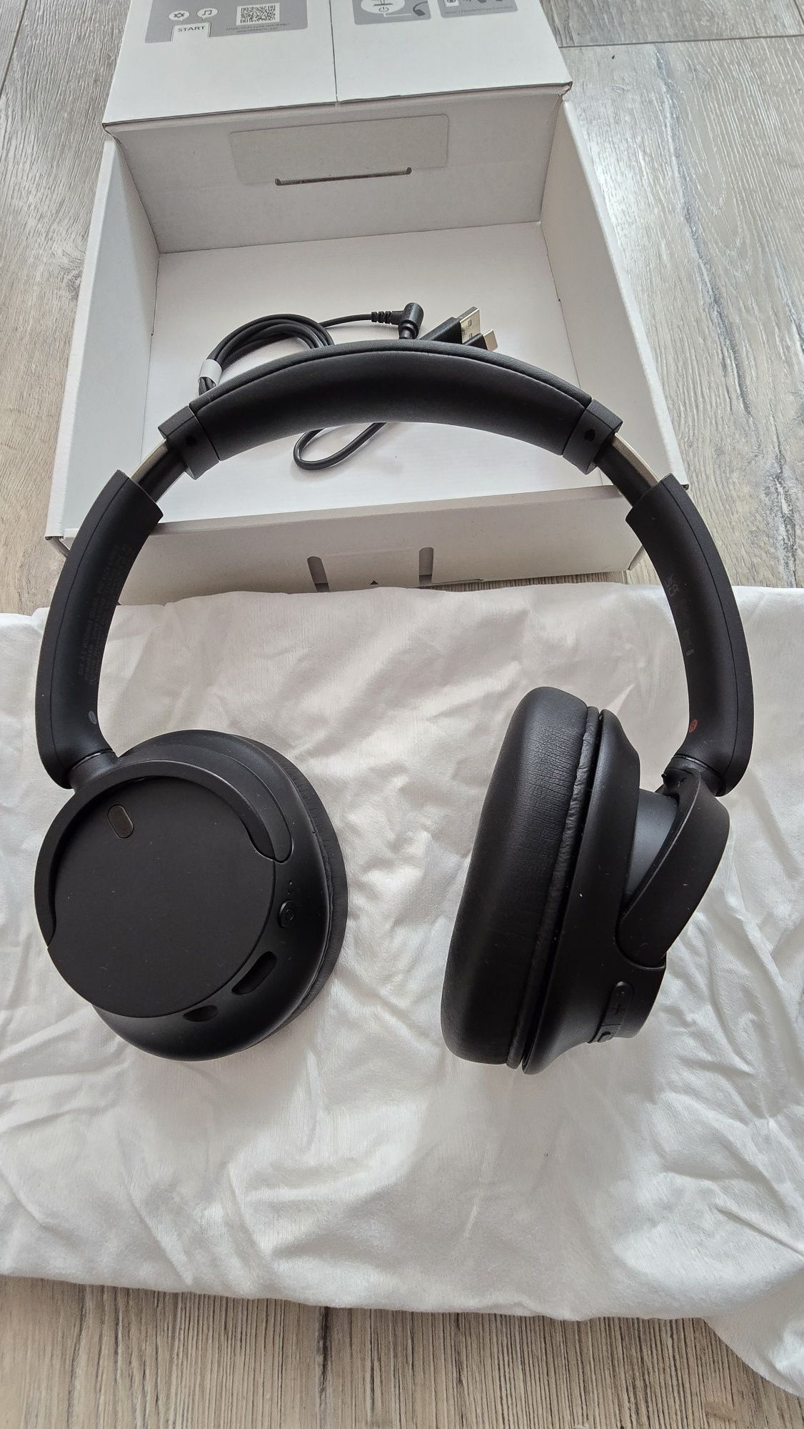 Słuchawki nauszne Sony WH CH 720 N