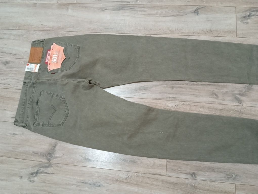 Джинси Levis 501