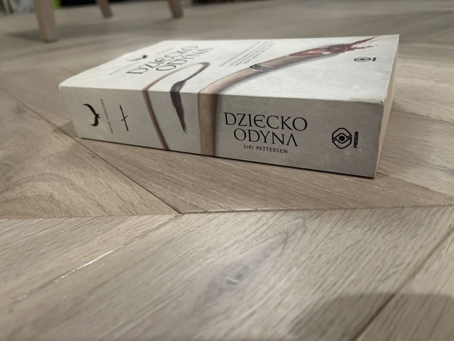 Książka Dziecko Odyna seria Krucze Pierścienie Siri Pettersen