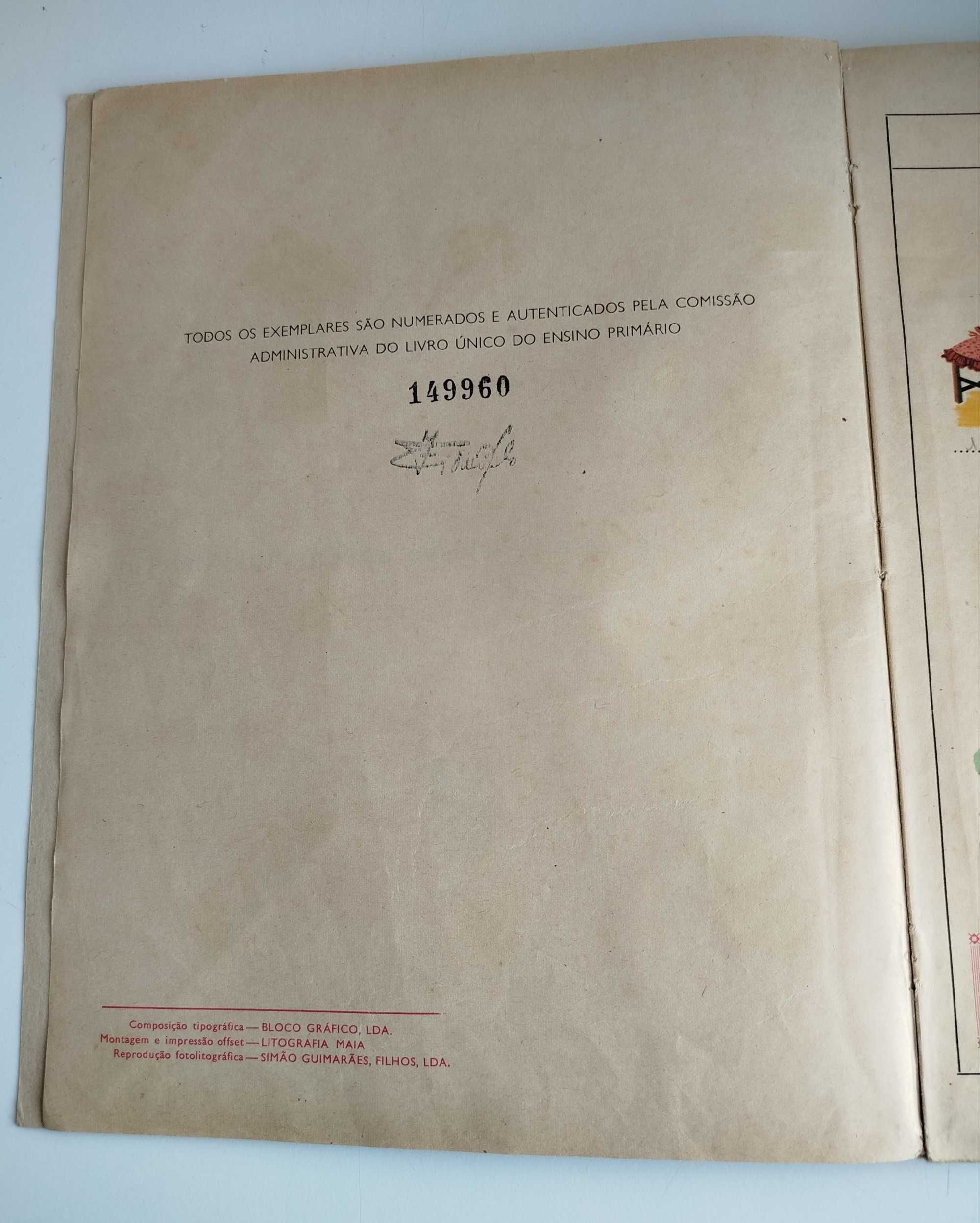 Livro Escolar Antigo - Anos 70