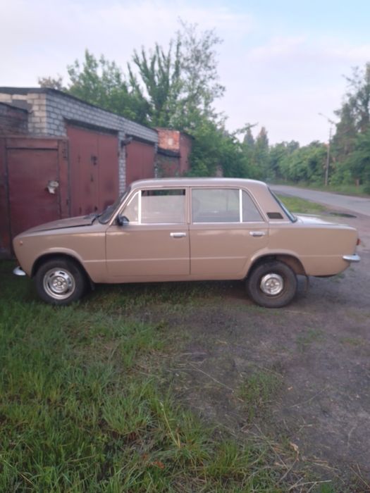 Автомобіль ВАЗ 21011