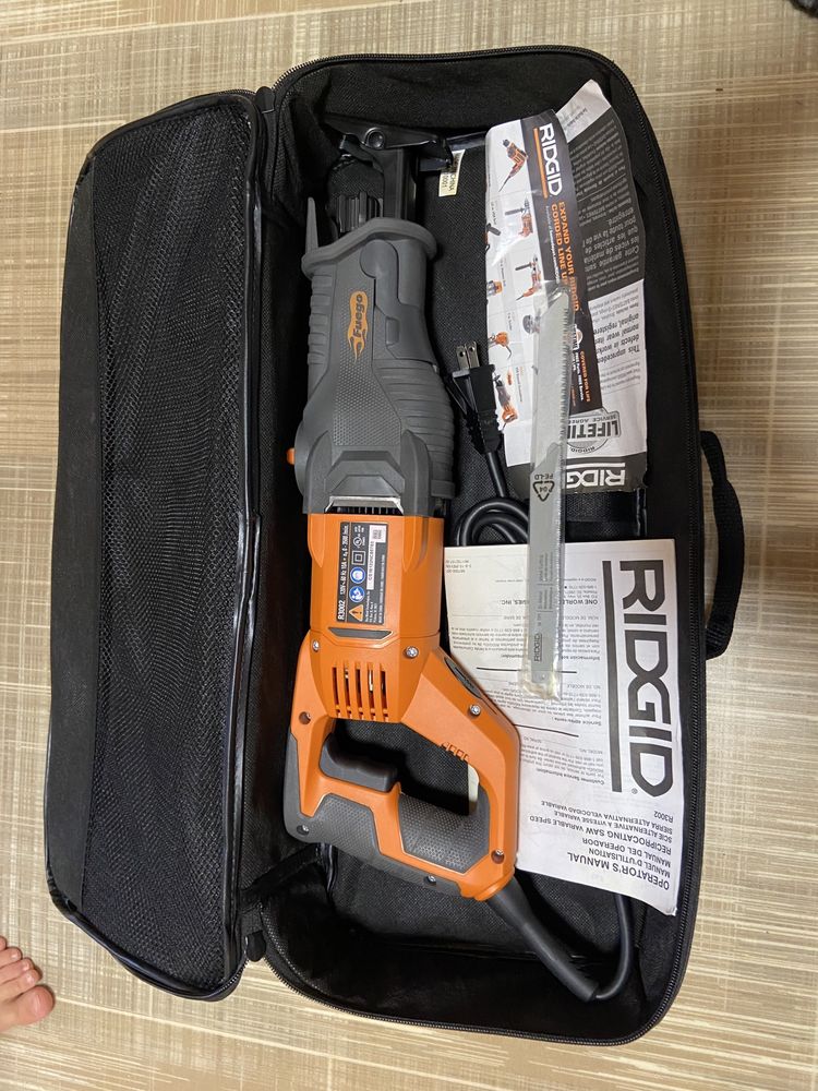 Топовая сабельная пила Ridgid R3002