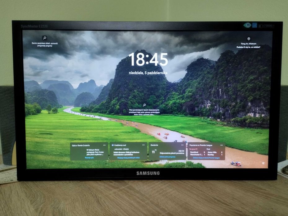 Monitor Samsung 22'' model E2220N - sprawny - bez wad