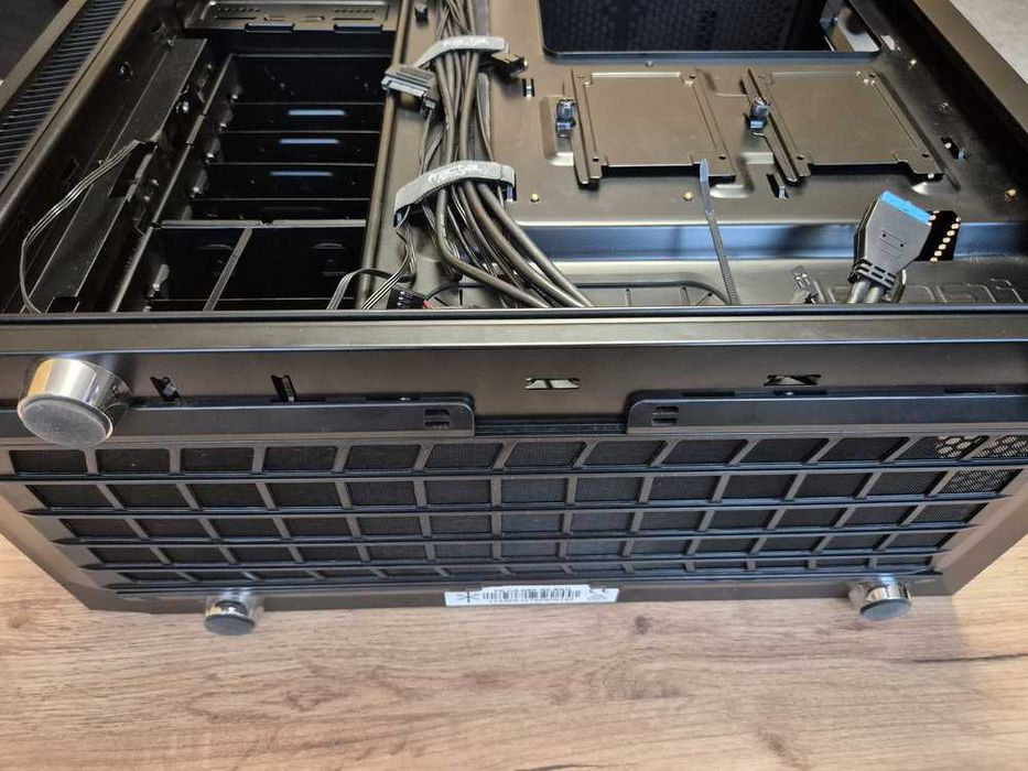 Fractal Design R5 Blackout Edition wszystkie ORYGINALNE części PUDEŁKO