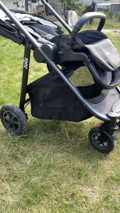 Дитяча коляска з зимовим коконом