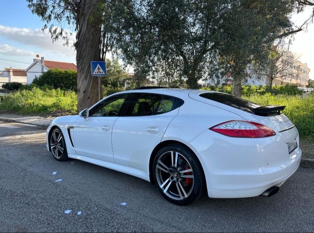 Porche panamera diesel chrono sport