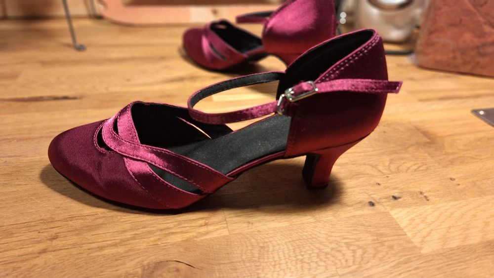 Sapatos danças de salão, novos