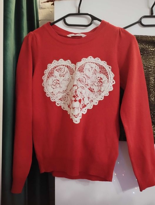 Swetr hm czerwony plus złota spódnica r 152/158