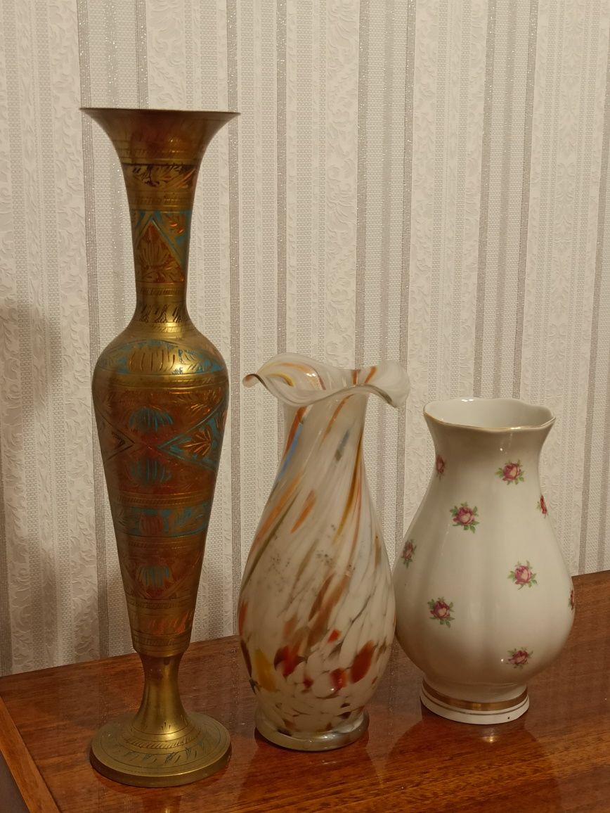 Продам  вазы и сахарницу родом из СССР