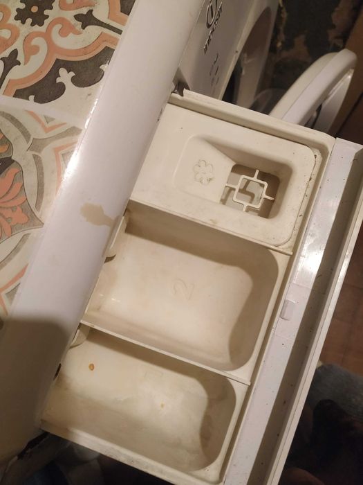 Пральна машинка Indesit wisn 100 на 4.5 кг Робоча