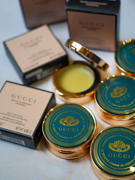 Бальзам для губ  multipurpose hydrating and nourishing balm