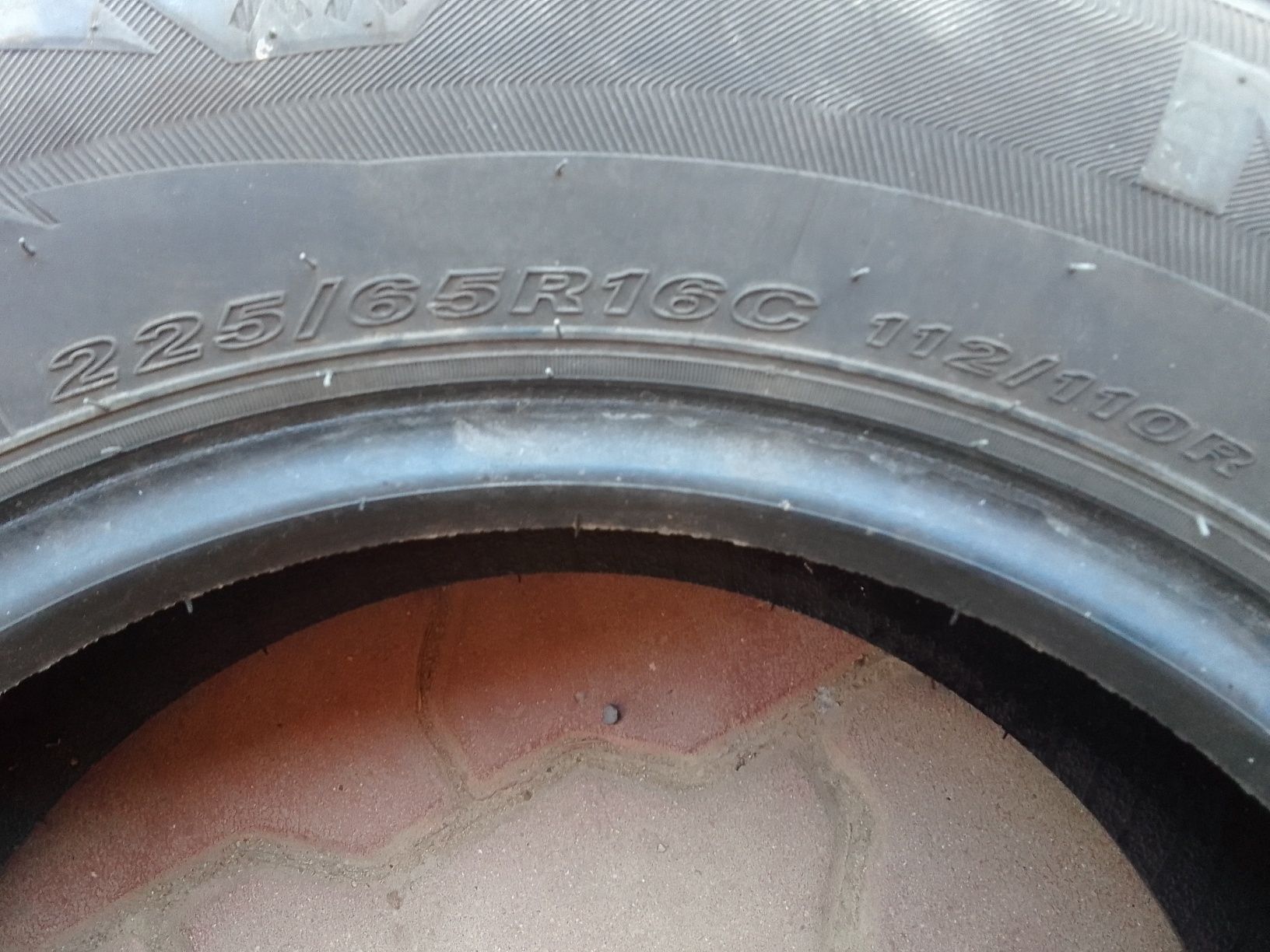 Cena za 2 Opony zimowe 225/65r16C NEXEN 2023r