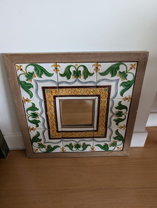 Espelho decorativo Bordallo Pinheiro