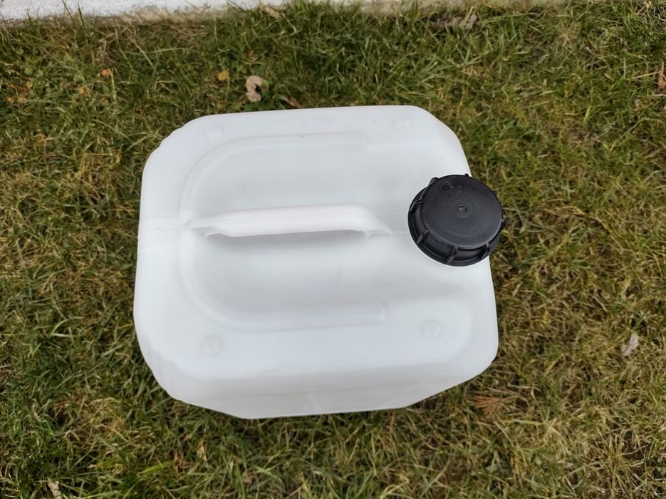 Kanistry bańki 25L CZYSTE po wodzie dystyelowanej