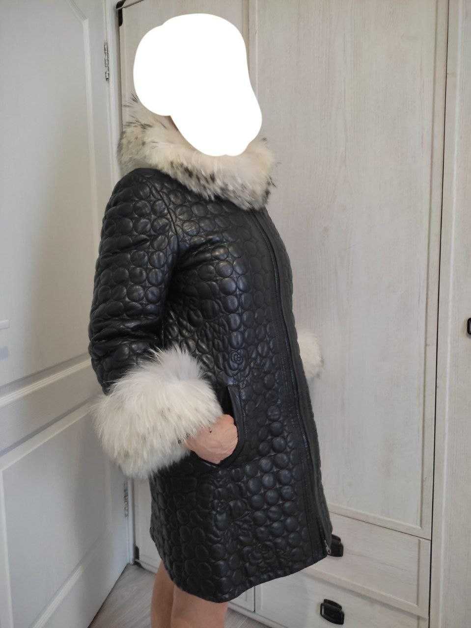 Зимнее кожаное пальто