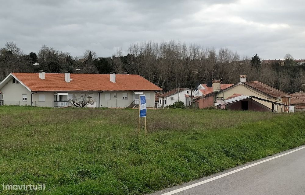 Terreno para Moradia Térrea ou para conjunto Bifamiliar