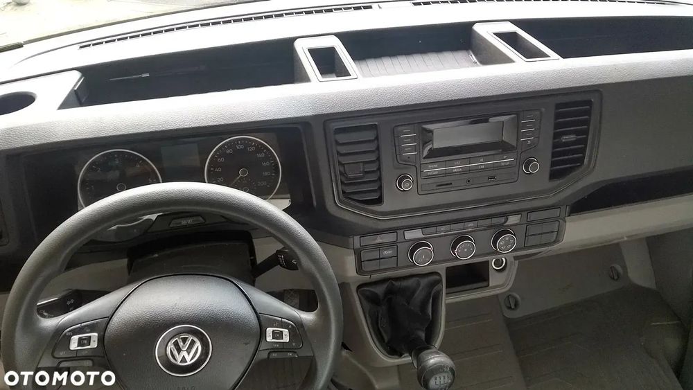 VW Crafter II Man TGE Deska rozdzielcza pôłka schowek kokpit stelaż