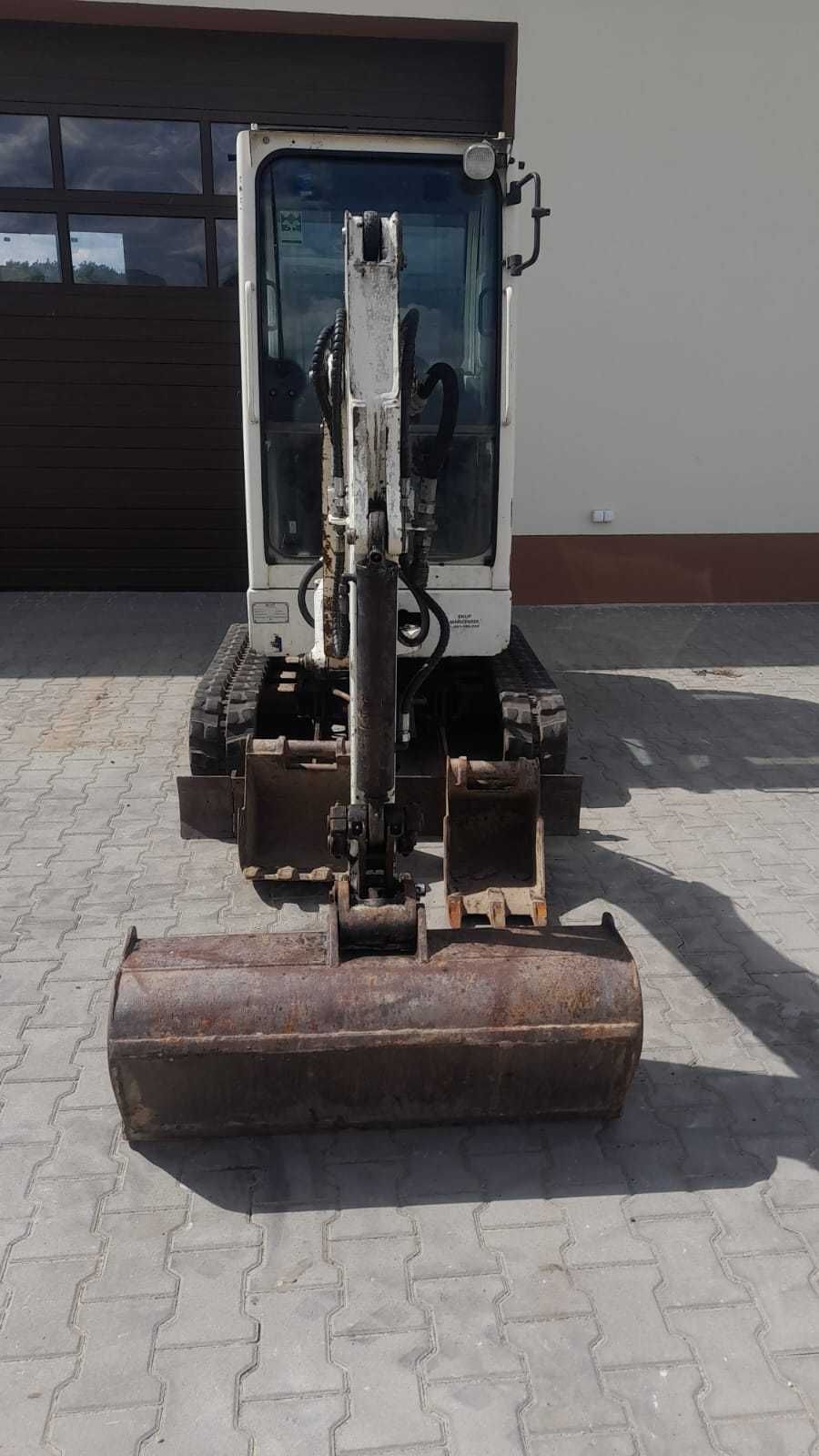 Minikoparka Terex TC16