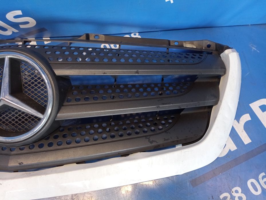 Решітка радіатора Sprinter W906 Спрінтер В906 Спринтер в 906