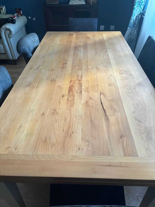 Mesa para Sala de Jantar em MT bom Estado _ da Loja "Caixote"