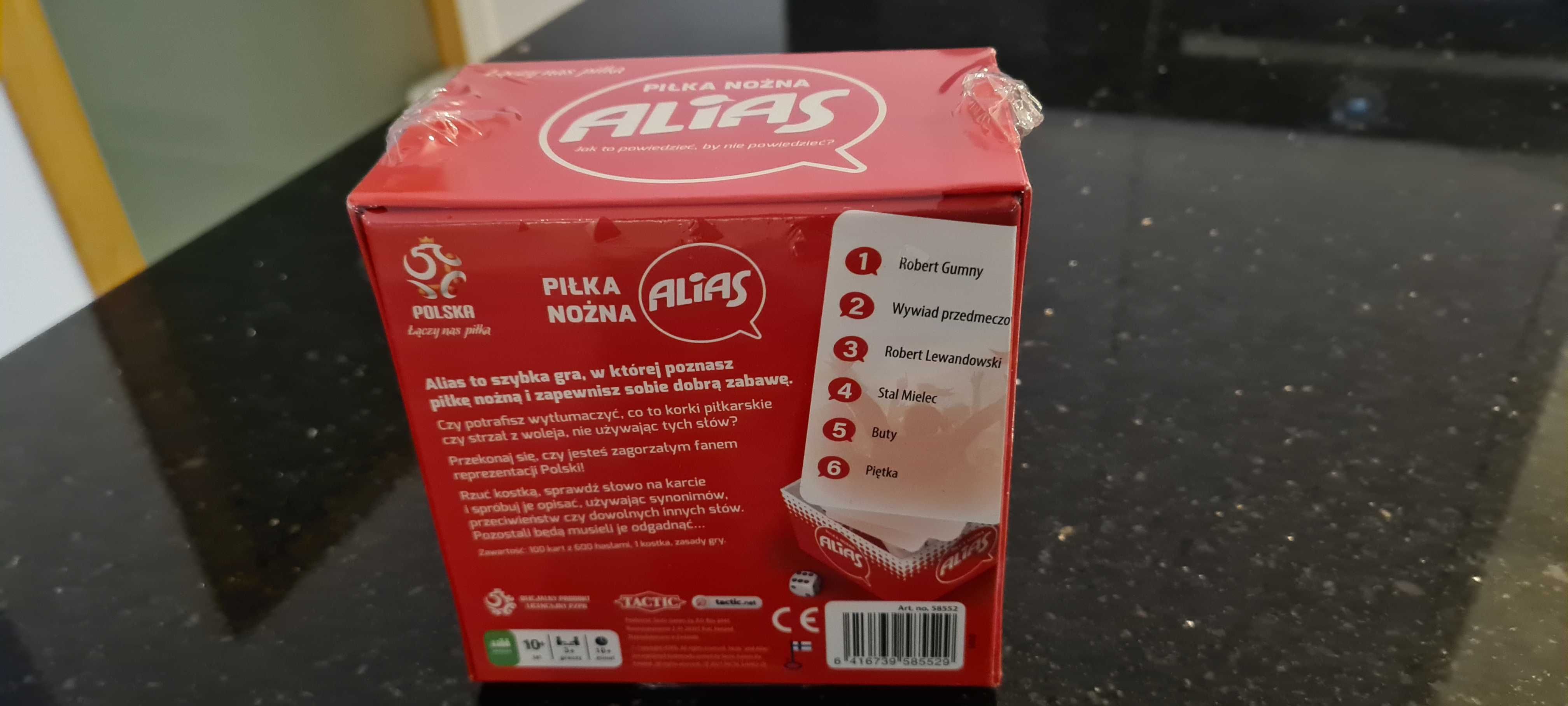 Nowa w folii gra edukacyjna Alias Piłka Nożna PZPN