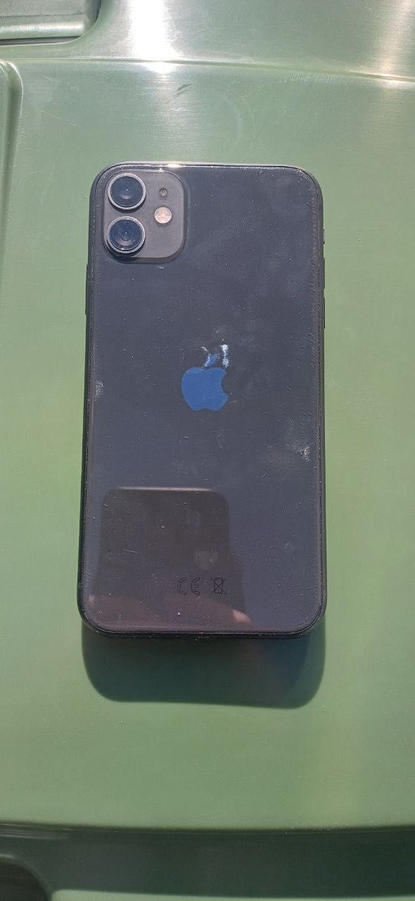 Sprzedam iPhone 11