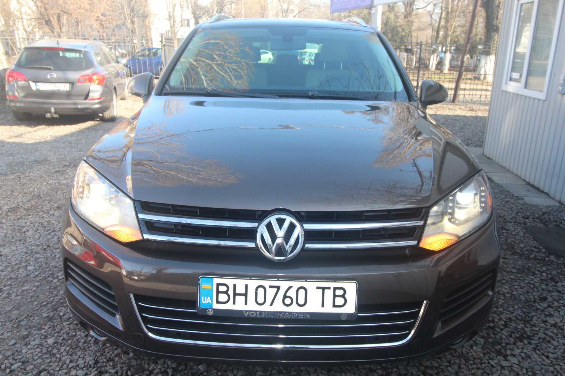 Продам автомобіль Volkswagen Touareg 2014 бенз 3.6 AT 280 к.с. 4Motion