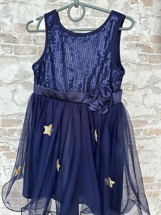 Нарядне плаття на дівчинку 110-128