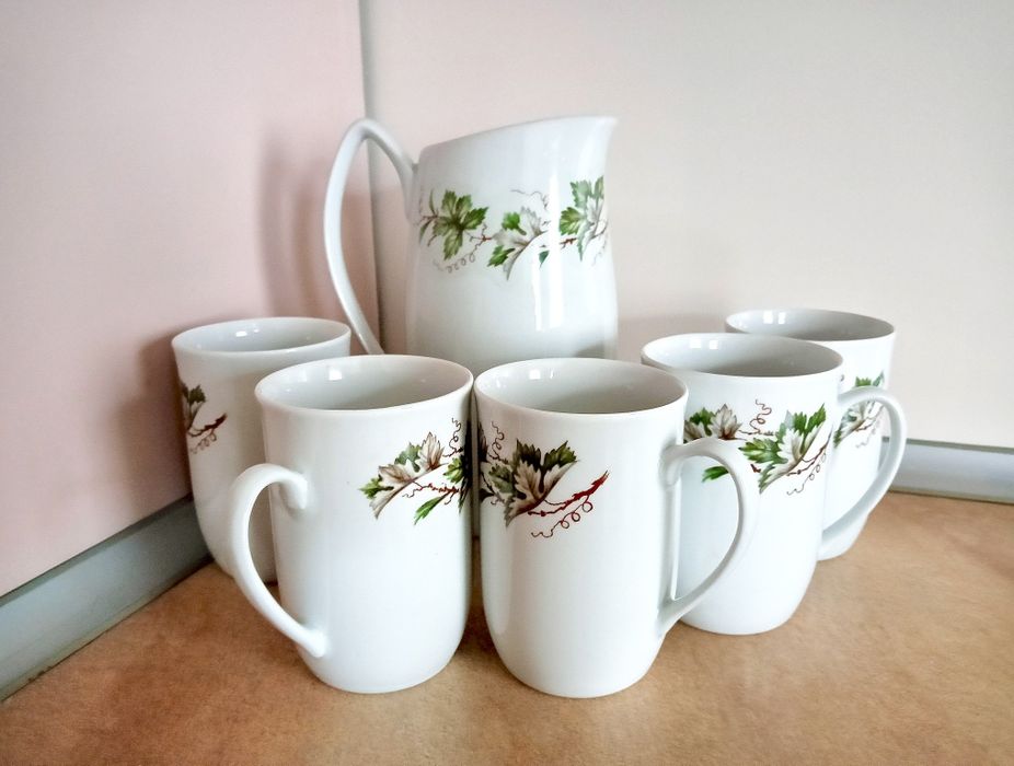 Dzbanek i kubki porcelanowe Chodzież vintage