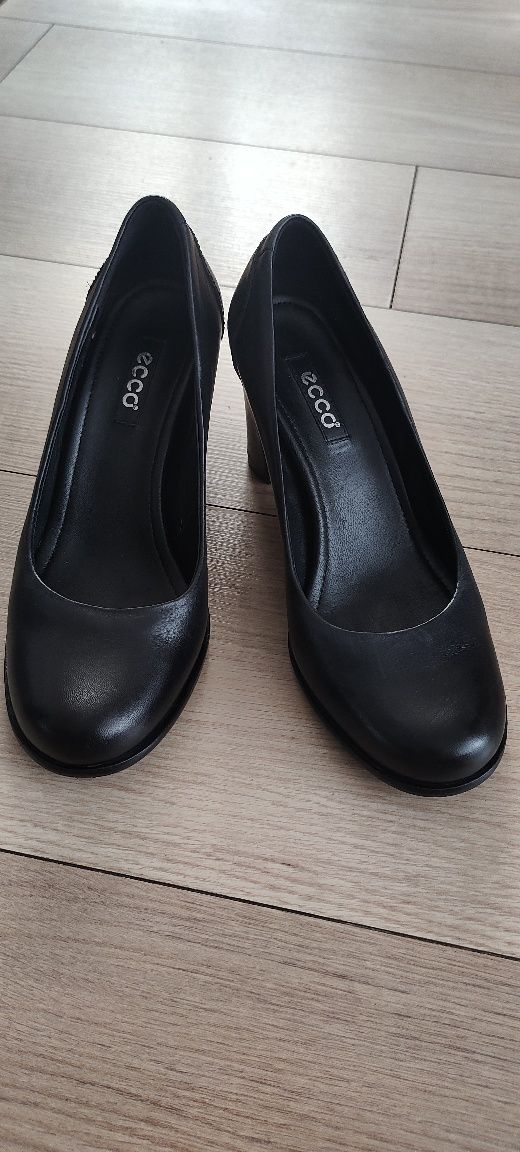 Buty czułenka Ecco
