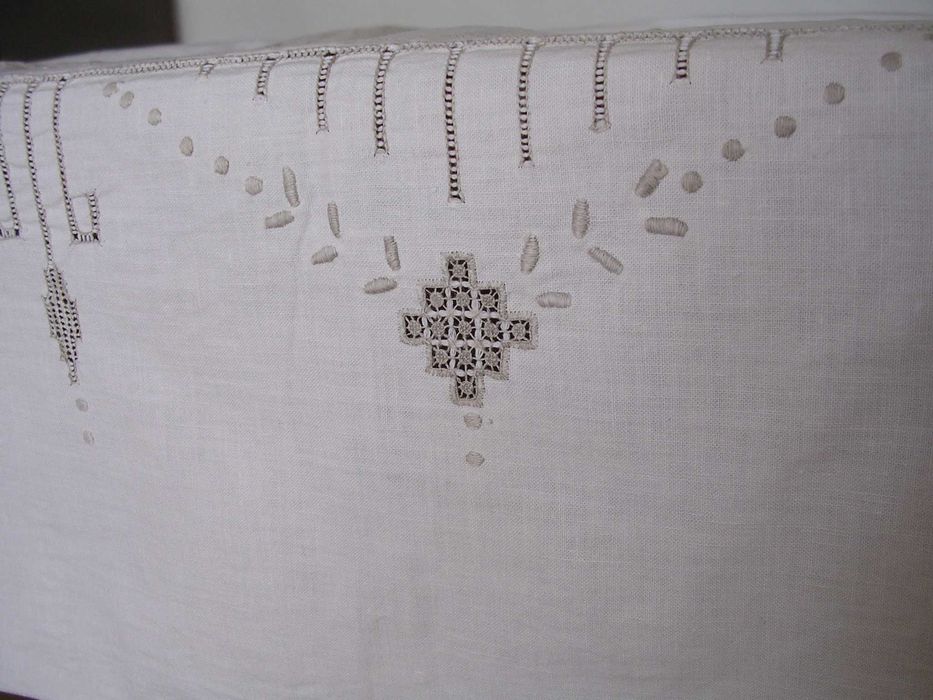 Stary obrus bawełniany haftowany