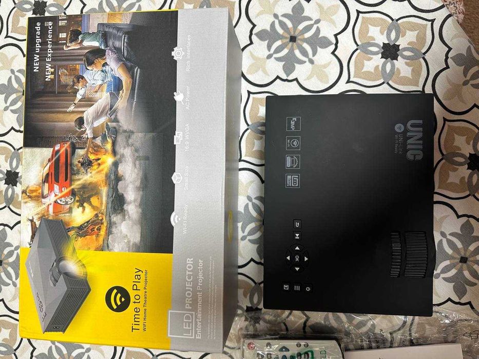 Проектор UC68 WIFI / Компактний та функціональний проектор UC685