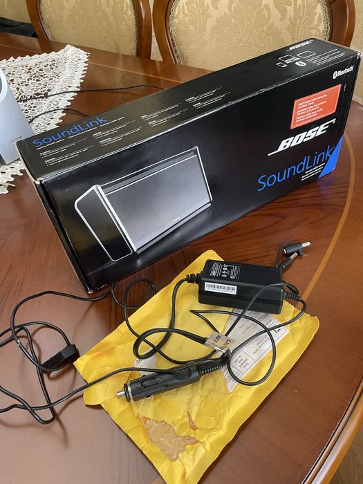 Bose soundlink speaker, нов. Комплект. Автозарядка Bose нов