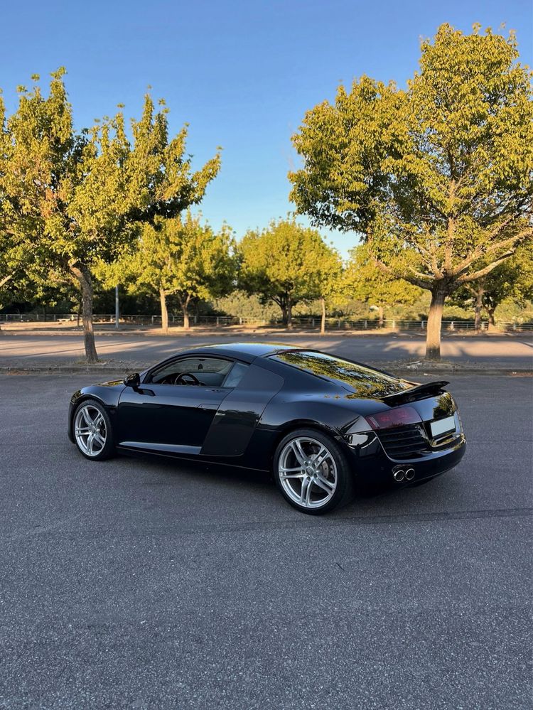 Audi R8 Coupé 4.2FSI V8 quattro R-tronic