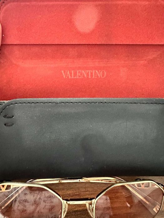 Óculos de sol valentino original – va2040 com corrente dourada vlogo