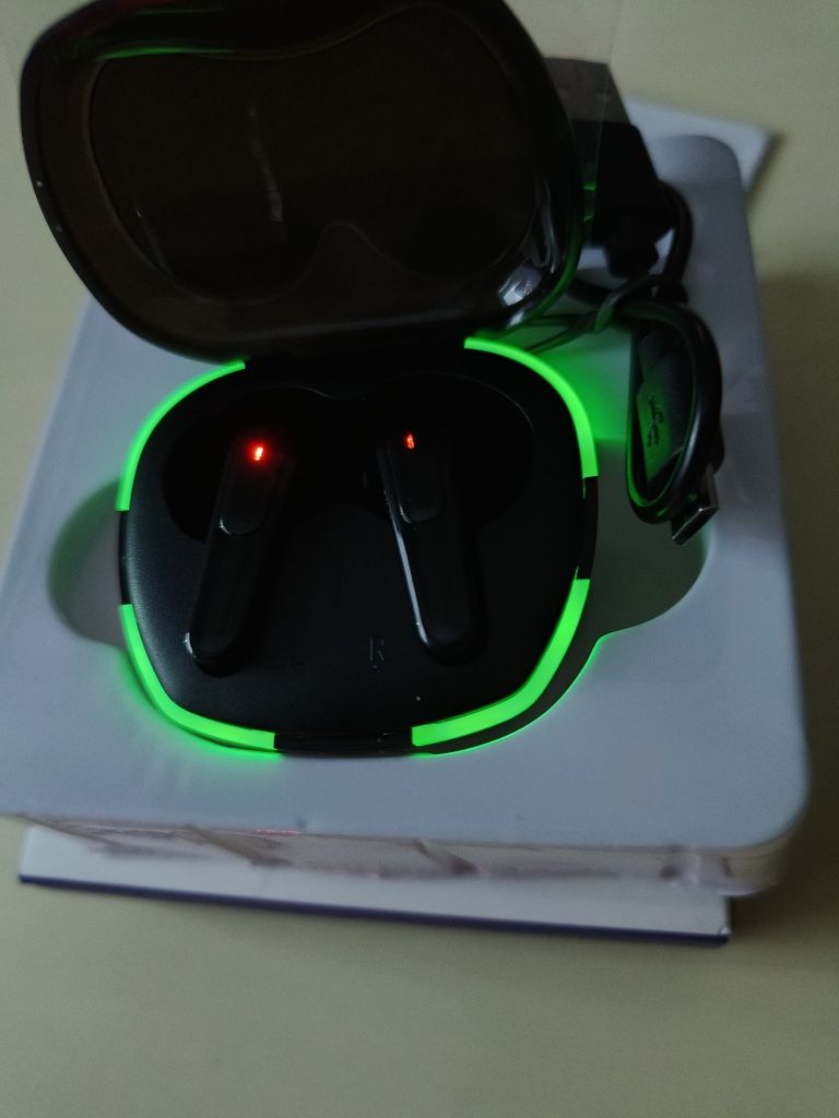 Fones Bluetooth 5.4 RGB Novos Negociável