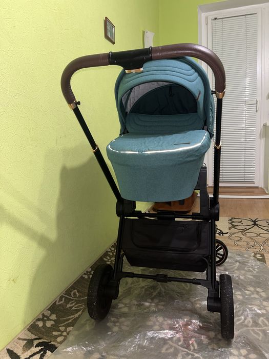 Коляска універсальна карелло епіка