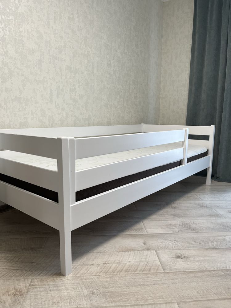 Продаж ліжка з матрасом 90х200