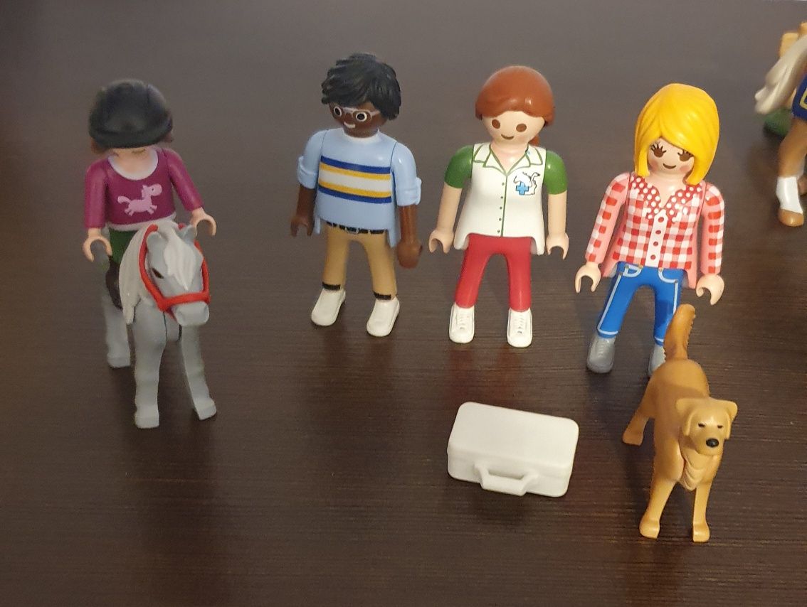 Figurki Playmobil z zagrodą