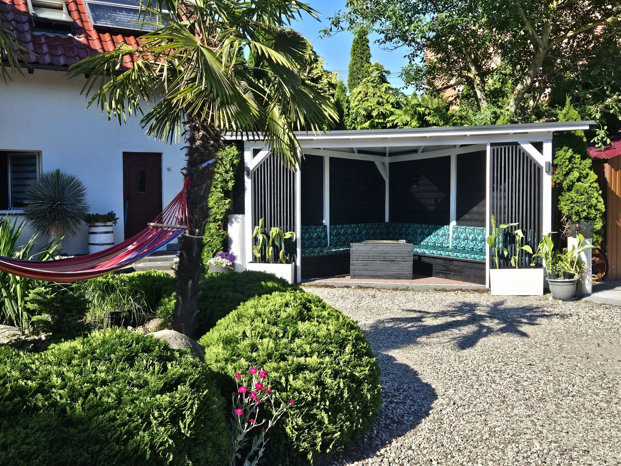 Apartament jednopokojowy nad morzem. 100 m do plaży. Gorące Jacuzzi