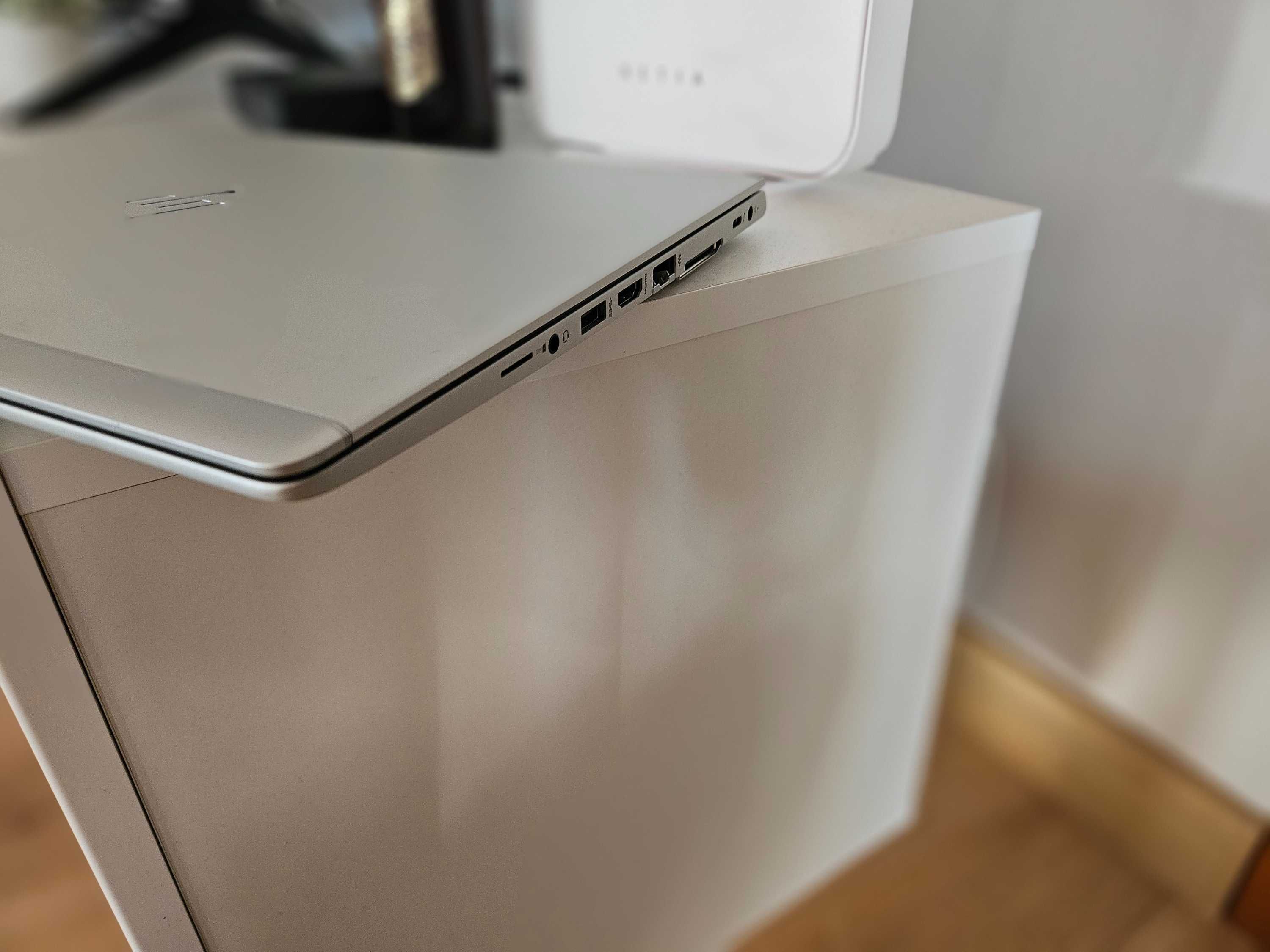 Laptop HP EliteBook INTEL CORE i7-8265U 8GB 256GB dysk SSD NVME
