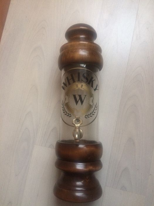 Garrafa antiga de whisky decorativa