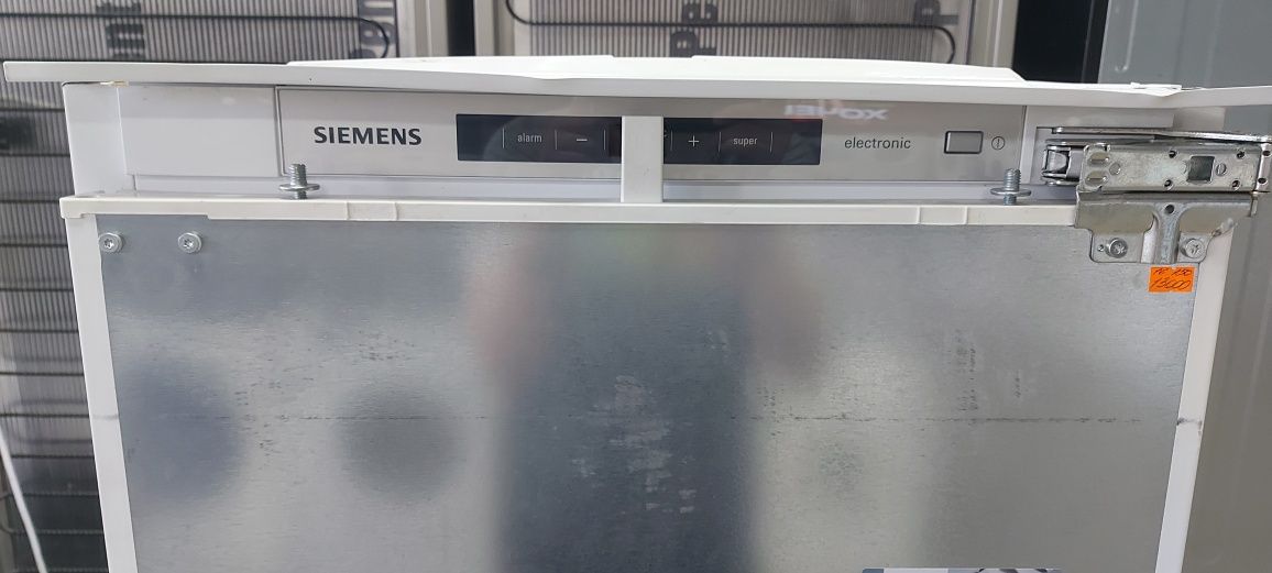 Холодильник Siemens під забудову KI52FAD30
