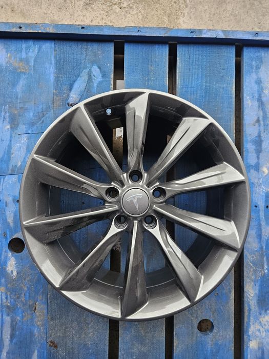 Купити Нові диски Tesla Model S R18 J8,5 Et35 5/114,3 dia64,1