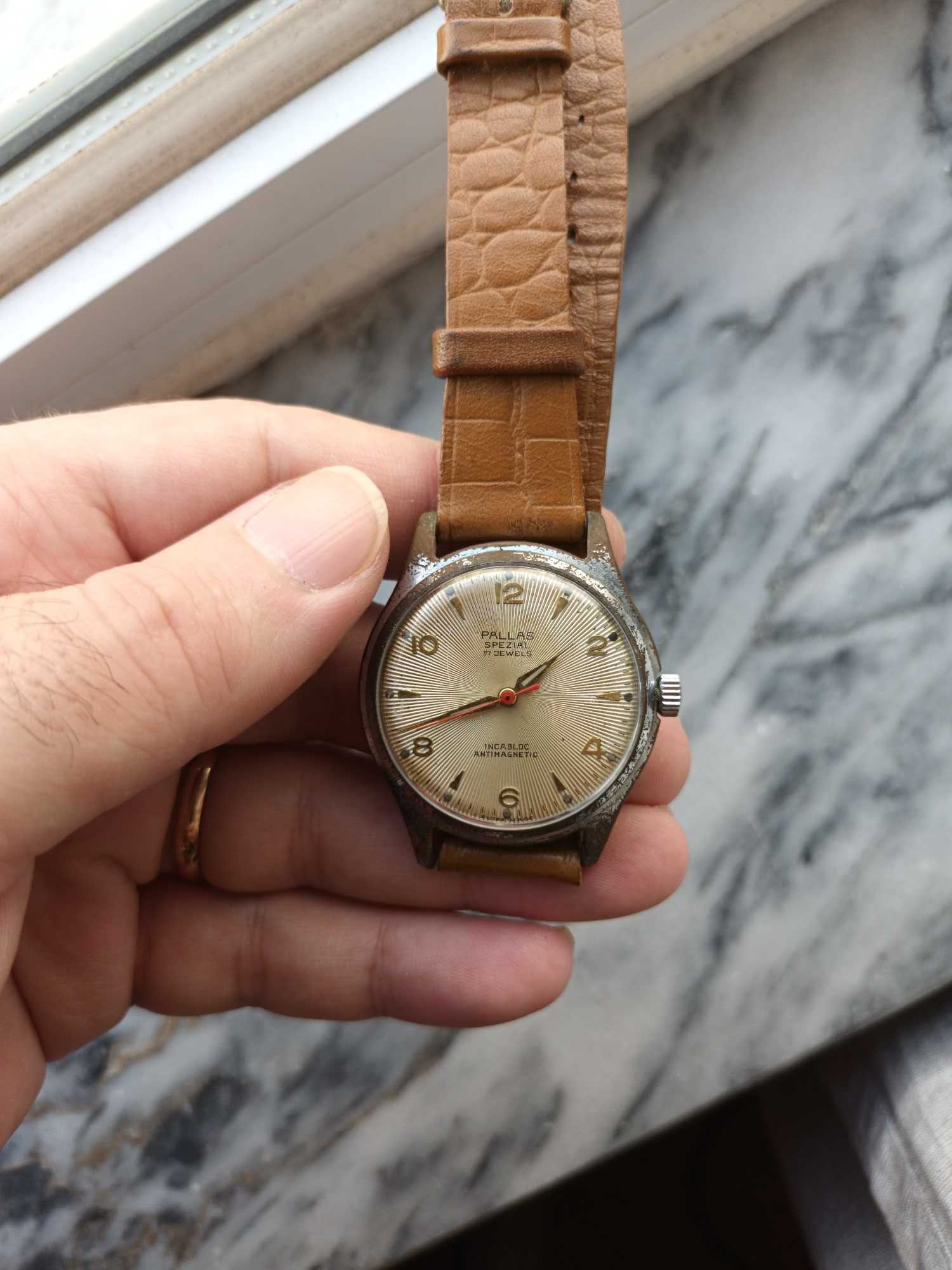 Relógio Pallas Spezial 17 Jóias Incabloc Antimagnético Vintage