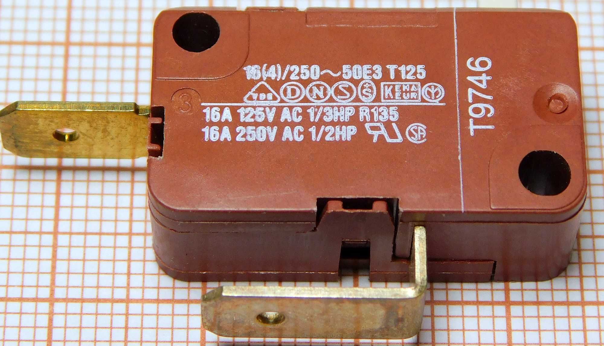 Przełącznik 16A 250V MARQUARDT MONO ROZŁĄCZNY [M16] - cena 2 sztuk
