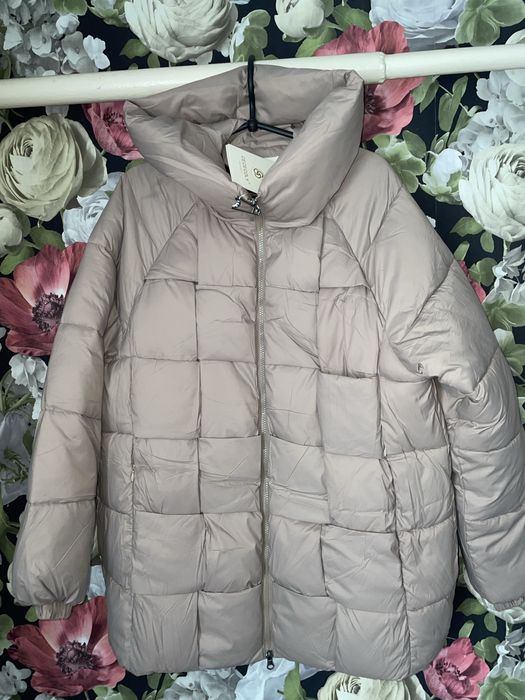 Жіноча зимня куртка