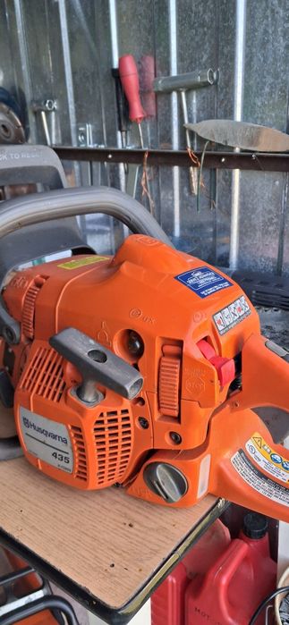 Sprzedam piłe spalinowa.