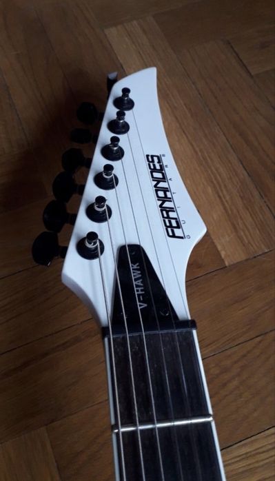 Guitarra Elétrica Fernandes V - Hawk